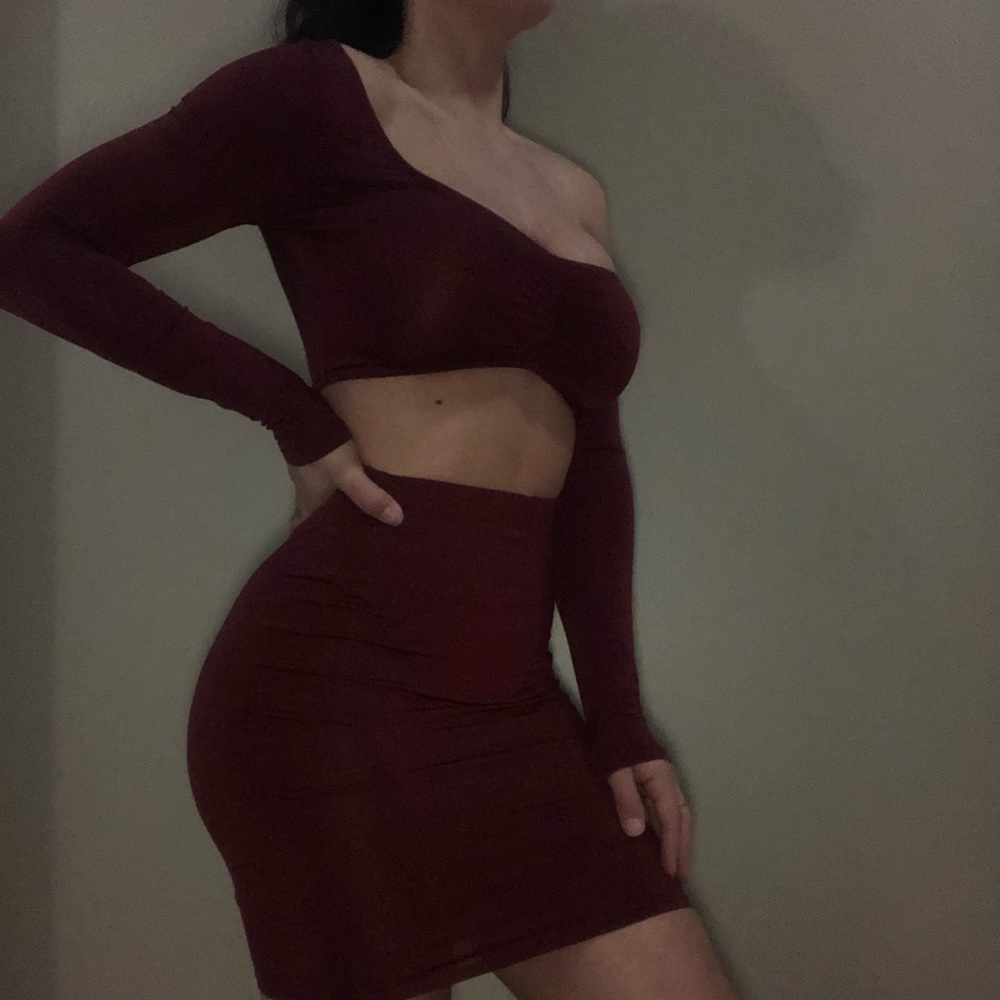 About the drama skirt set